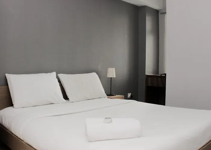 Modern 2Br At Springlake Summarecon Bekasi Apartment By Travelio